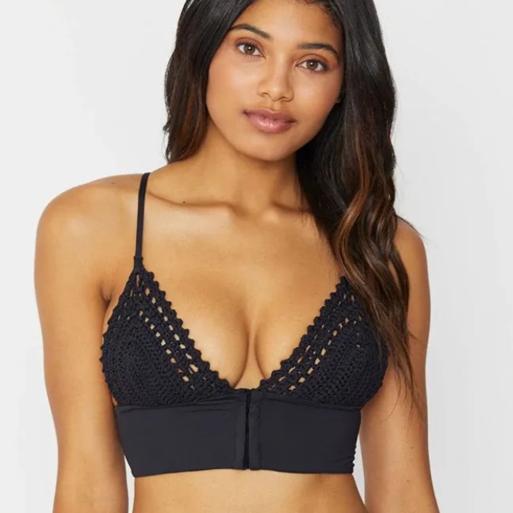 Frankies Bikinis - Ayla Top 🖤